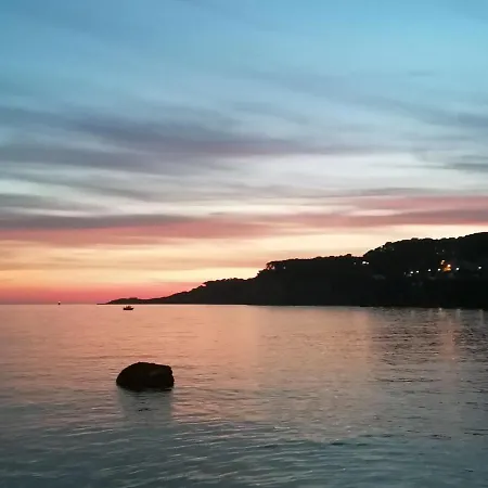 Hotel O Petit Monde Sanary-sur-Mer