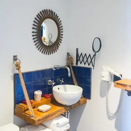 O Petit Monde Hotel *