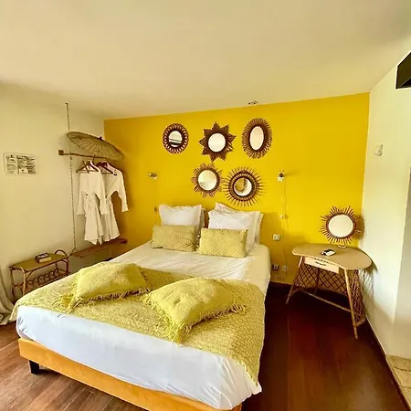 O Petit Monde Hotel Sanary-sur-Mer