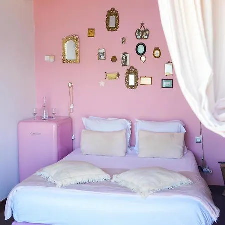 Hotel O Petit Monde