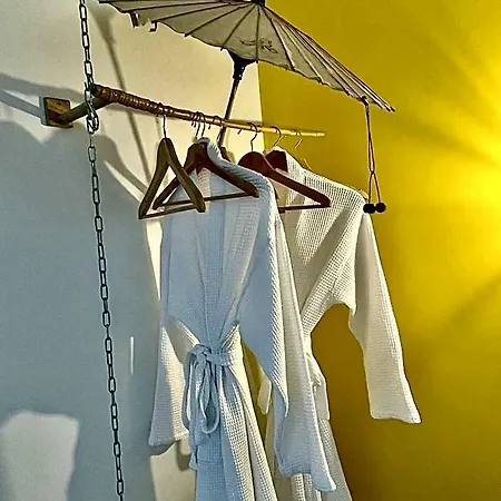 Hotel O Petit Monde *