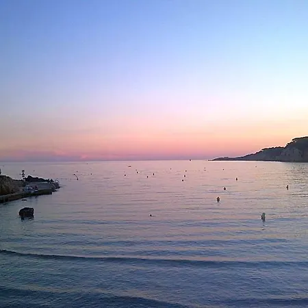 Hotel O Petit Monde Sanary-sur-Mer