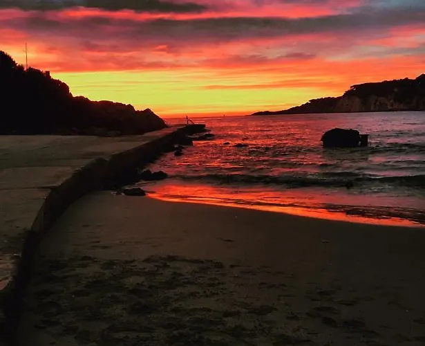 Hotel O Petit Monde Sanary-sur-Mer